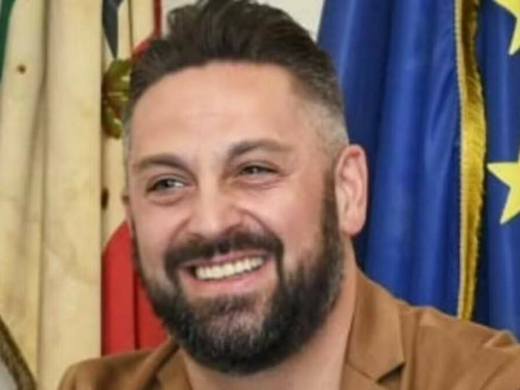 Loculi cimiteriali, ai domiciliari l'ex vicepresidente della Provincia