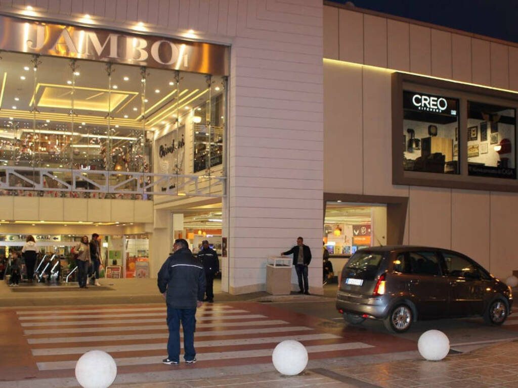 centro commerciale Jambo