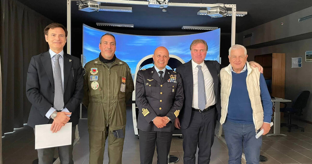 Delegazione della Commissione Difesa in visita al 9° Stormo 