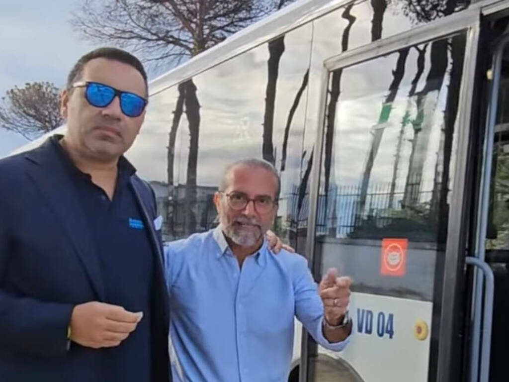 Castel Volturno: attivo il servizio trasporti a Baia Verde con i nuovi autobus Castel Volturno: attivo il servizio trasporti a Baia Verde con i nuovi autobus