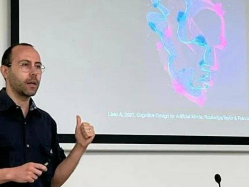 Intelligenza artificiale e coscienza, il ricercatore casertano Antonio Lieto invitato in Cina per illustrare i suoi studi Intelligenza artificiale e coscienza, il ricercatore casertano Antonio Lieto invitato in Cina per illustrare i suoi studi