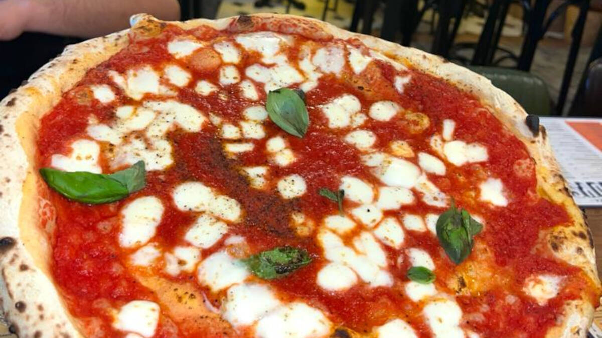A Caserta pizza a ruota di carro in stile londinese Caserta Notizie