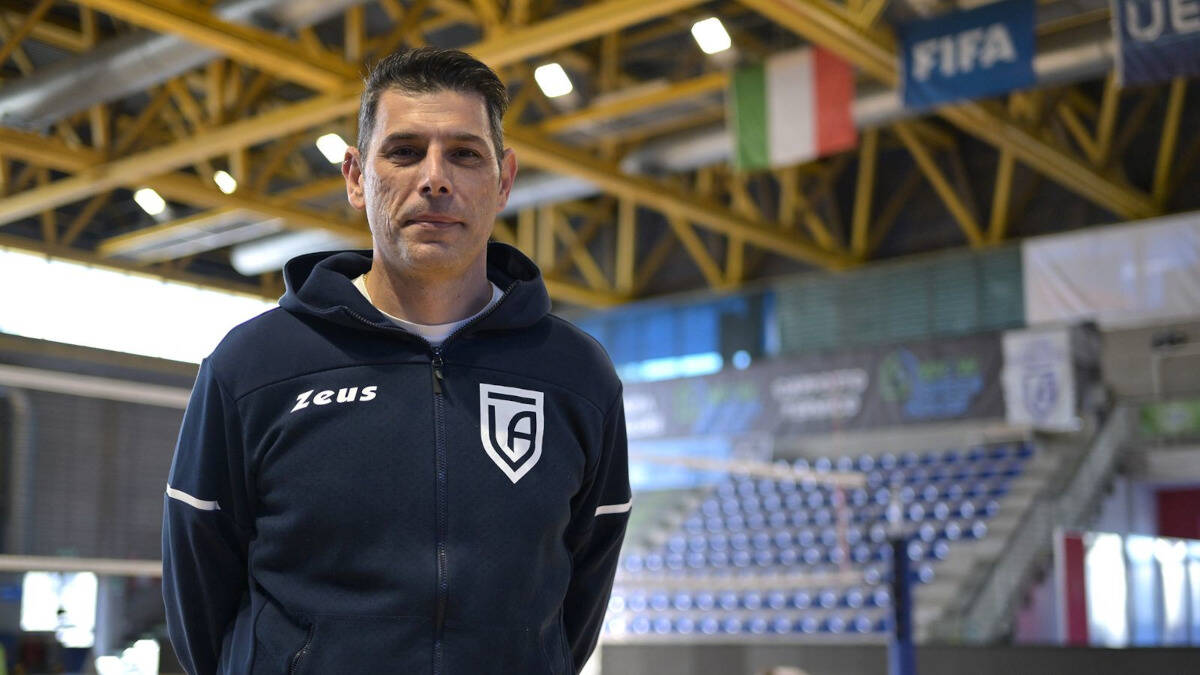 coach Giacomo Tomasello