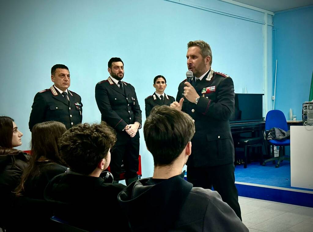 Il colonnello Manuel Scarso, incontra gli studenti del Giordani di Caserta