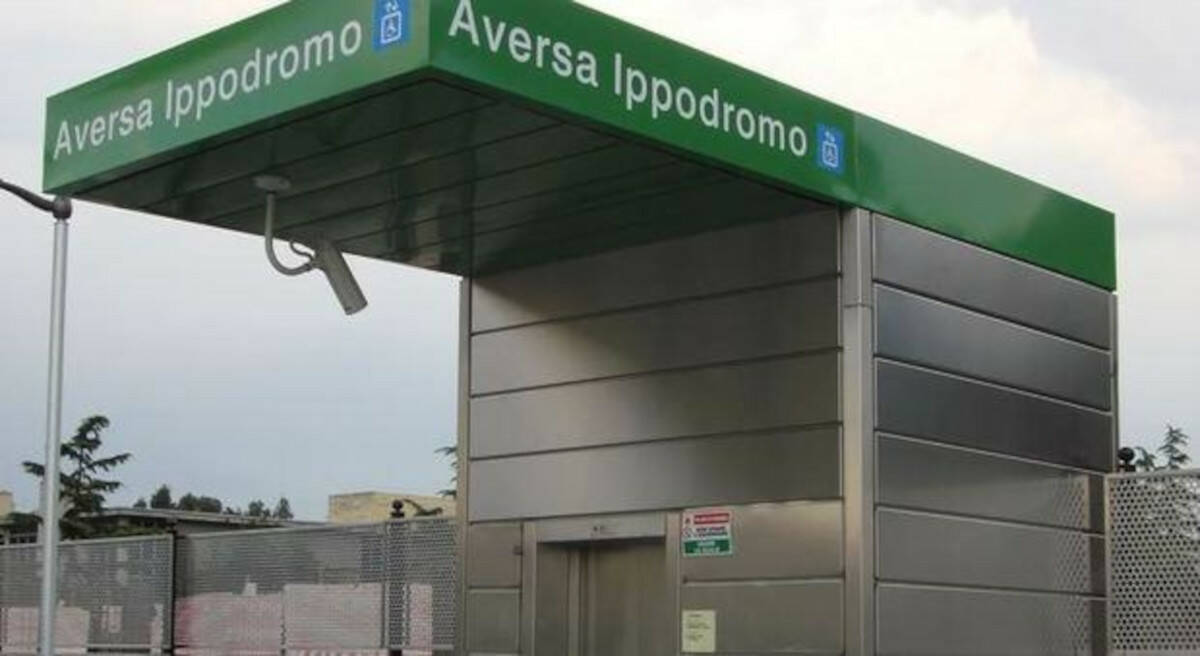 stazione linea metropolitana Piscinola Aversa