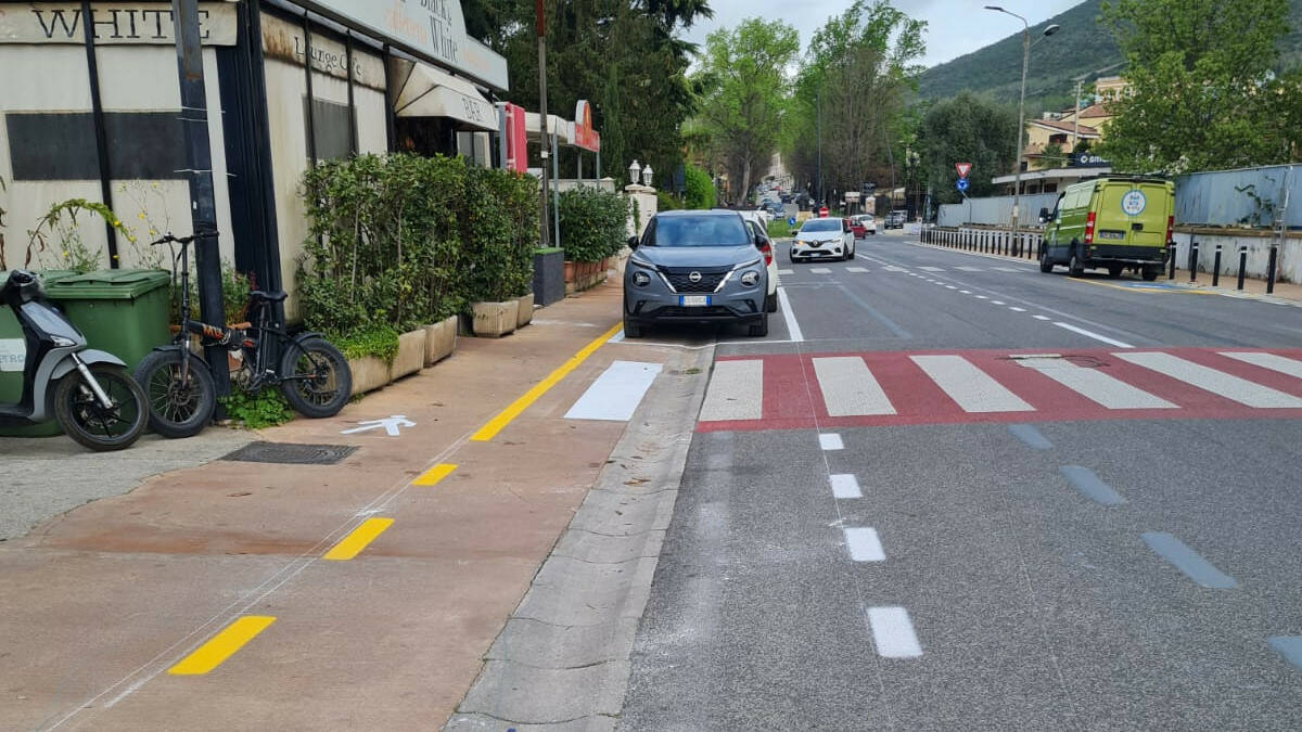 Caserta/Briano: risistemazione dell'area di via Tenga, creati nuovi stalli  di sosta - Caserta Notizie