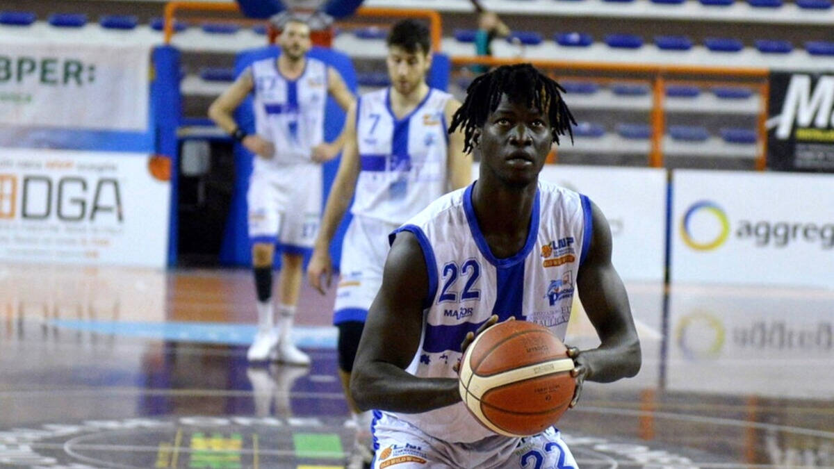 B2, il Centro Basket Mondragone firma Mamadou Seye - Caserta Notizie
