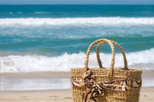 borsa con vimini intrecciati