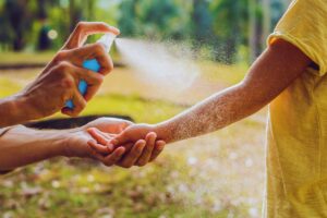 Mani e braccia, spray repellente