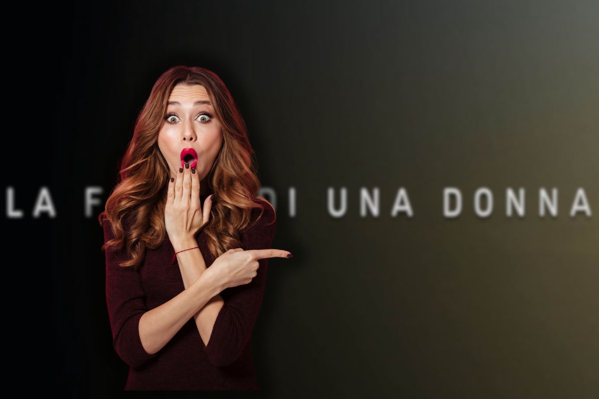 logo la forza di una donna e ragazza sorpresa