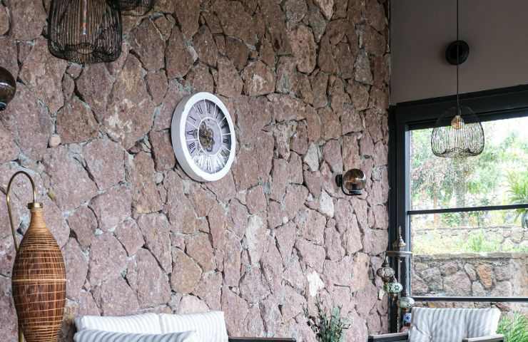 casa con pareti texturizzate