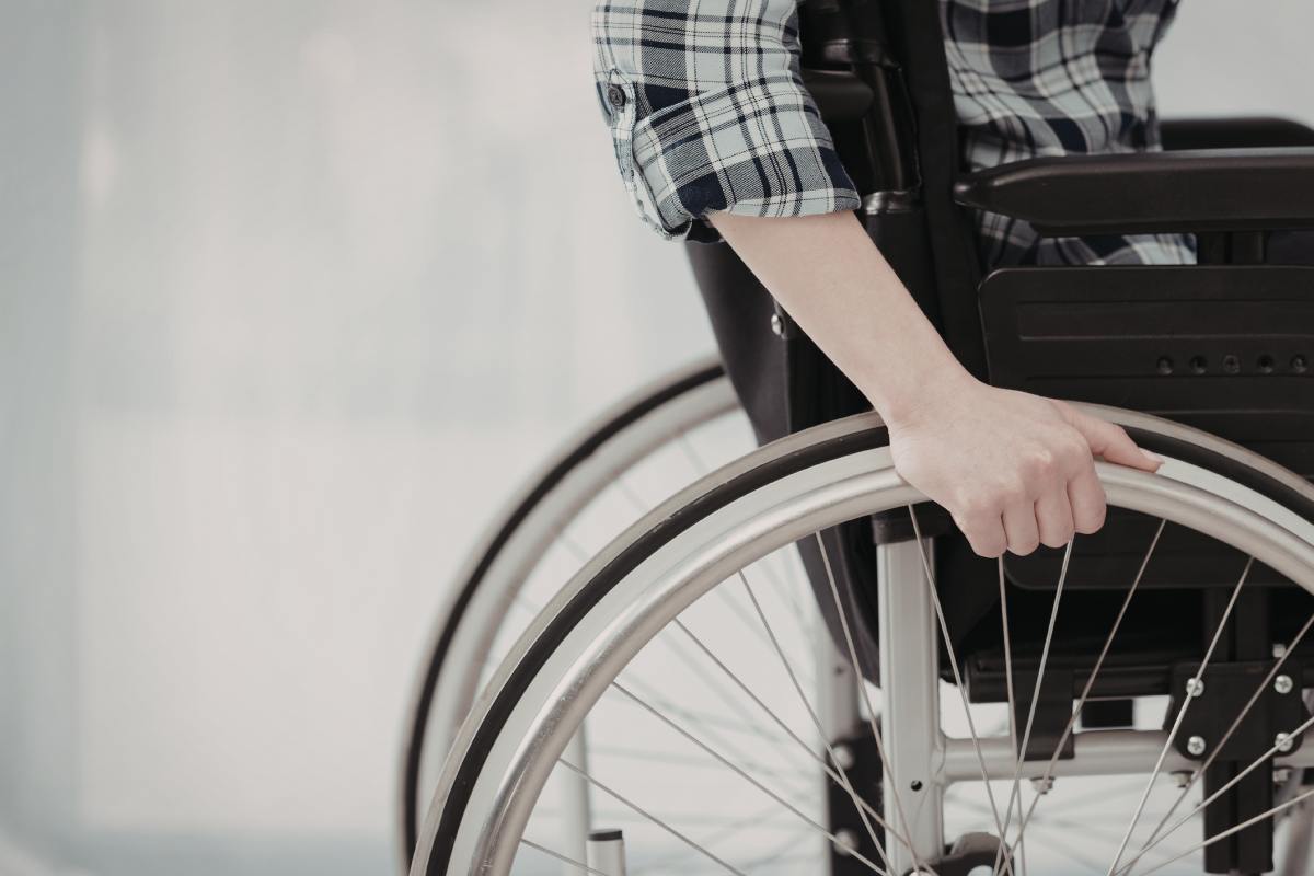 persona in carrozzina